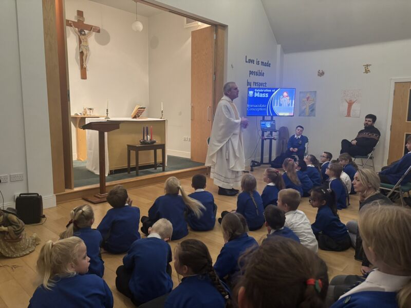 Image for the Tweet beginning: Father Andrew, supported by Class